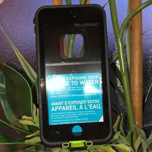 LifeProof FRĒ iPhone 7 and iPhone 8 case